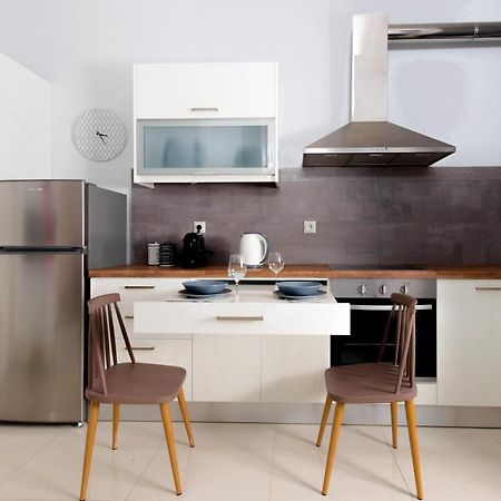 Twin Lofts Ταξιαρχών, A Kalamatastay Property Exterior photo